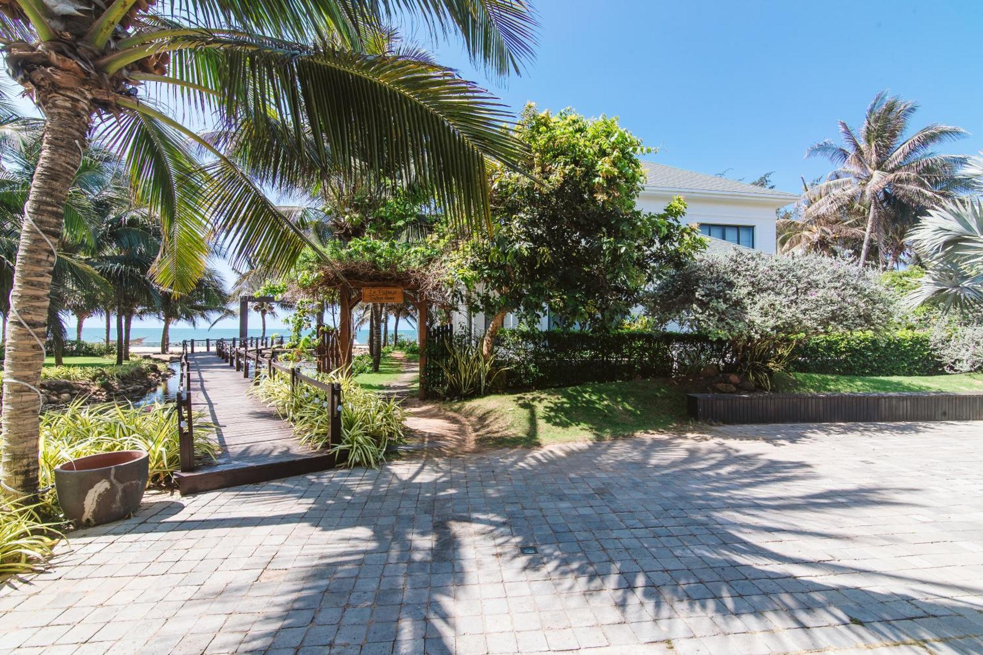 Le Palmier Ho Tram Resort Exteriör bild